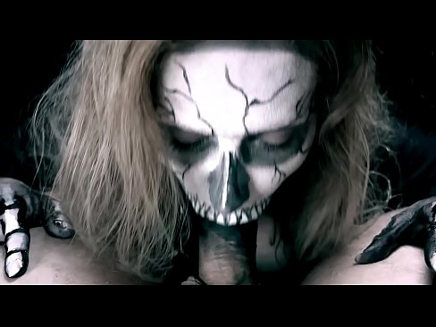 ❤️ Demonsko dekle sesa kurca s svojimi črnimi usti in pogoltne spermo. ❤️❌ Fuck video na sl.xxxnd.ru